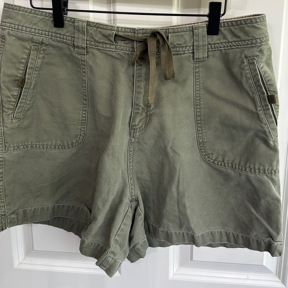 St. John's Bay Pants - St. John's Bay vintage olive Chino shorts with tie waist size 14 but runs small.
